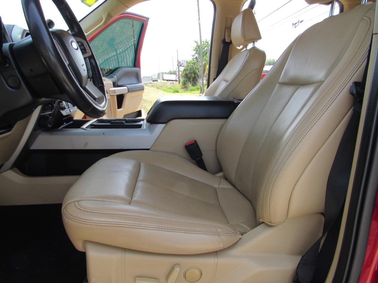 Ford Super Duty F-250 SRW Lariat 4WD Crew Cab 8' Box 2021