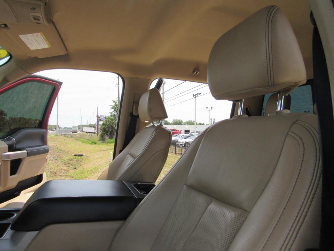 Ford Super Duty F-250 SRW Lariat 4WD Crew Cab 8' Box 2021