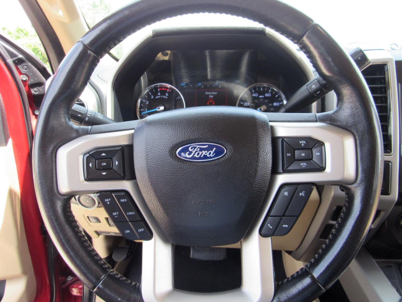 Ford Super Duty F-250 SRW Lariat 4WD Crew Cab 8' Box 2021
