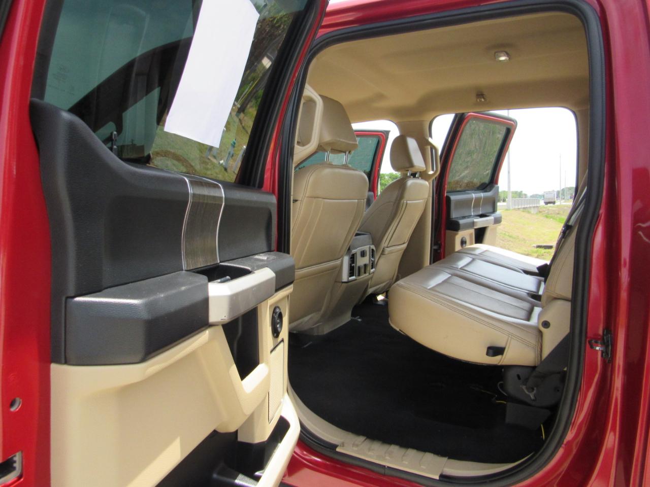Ford Super Duty F-250 SRW Lariat 4WD Crew Cab 8' Box 2021