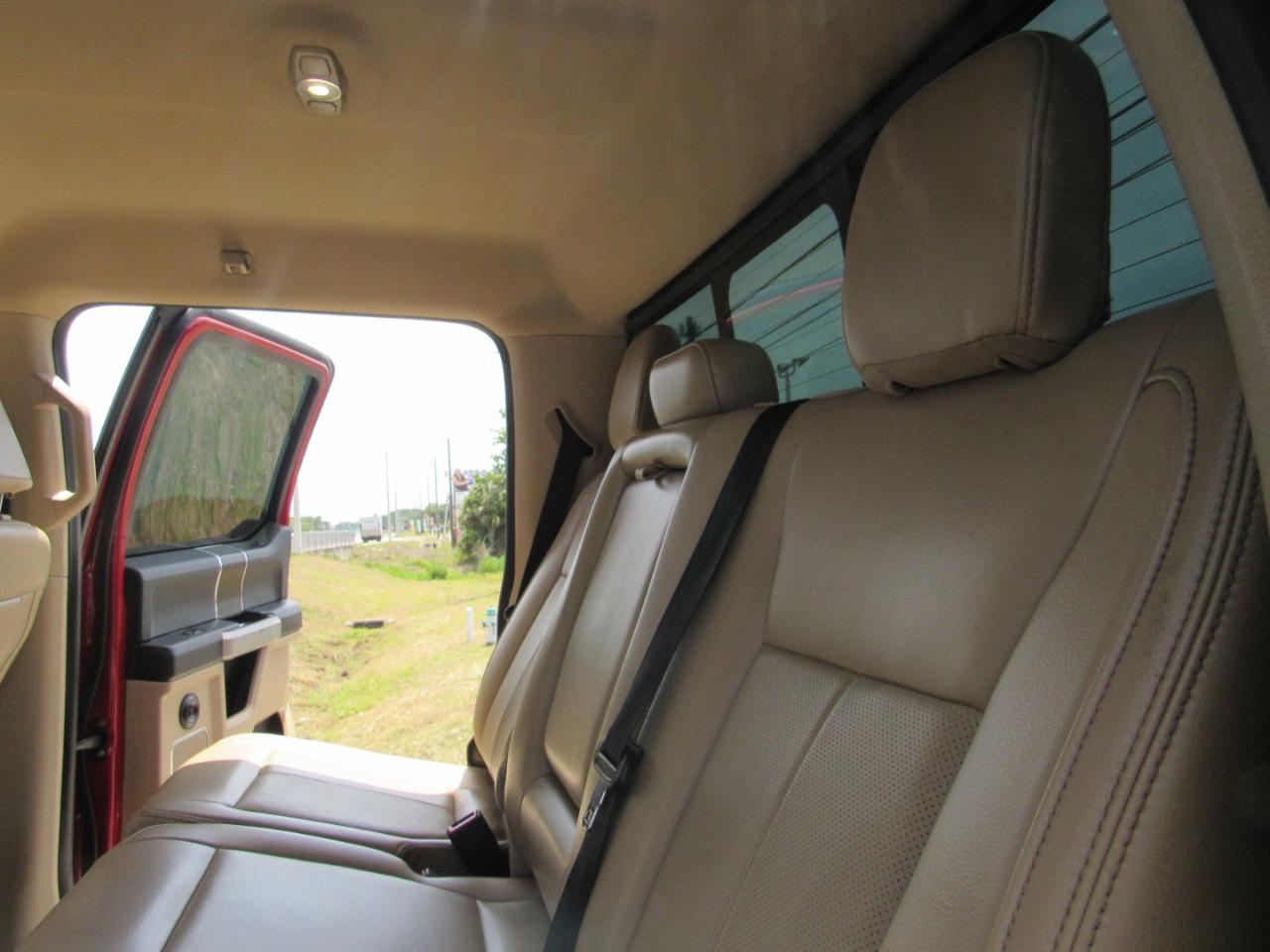 Ford Super Duty F-250 SRW Lariat 4WD Crew Cab 8' Box 2021