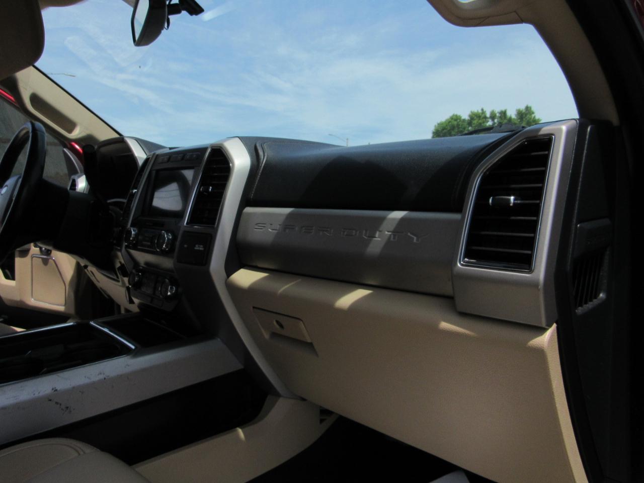 Ford Super Duty F-250 SRW Lariat 4WD Crew Cab 8' Box 2021