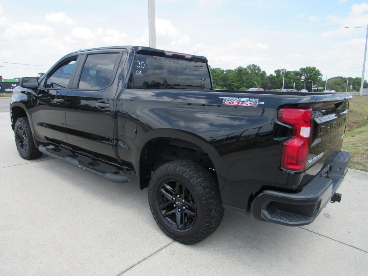 Chevrolet Silverado 1500 4WD Crew Cab 147" Custom Trail Boss 2021