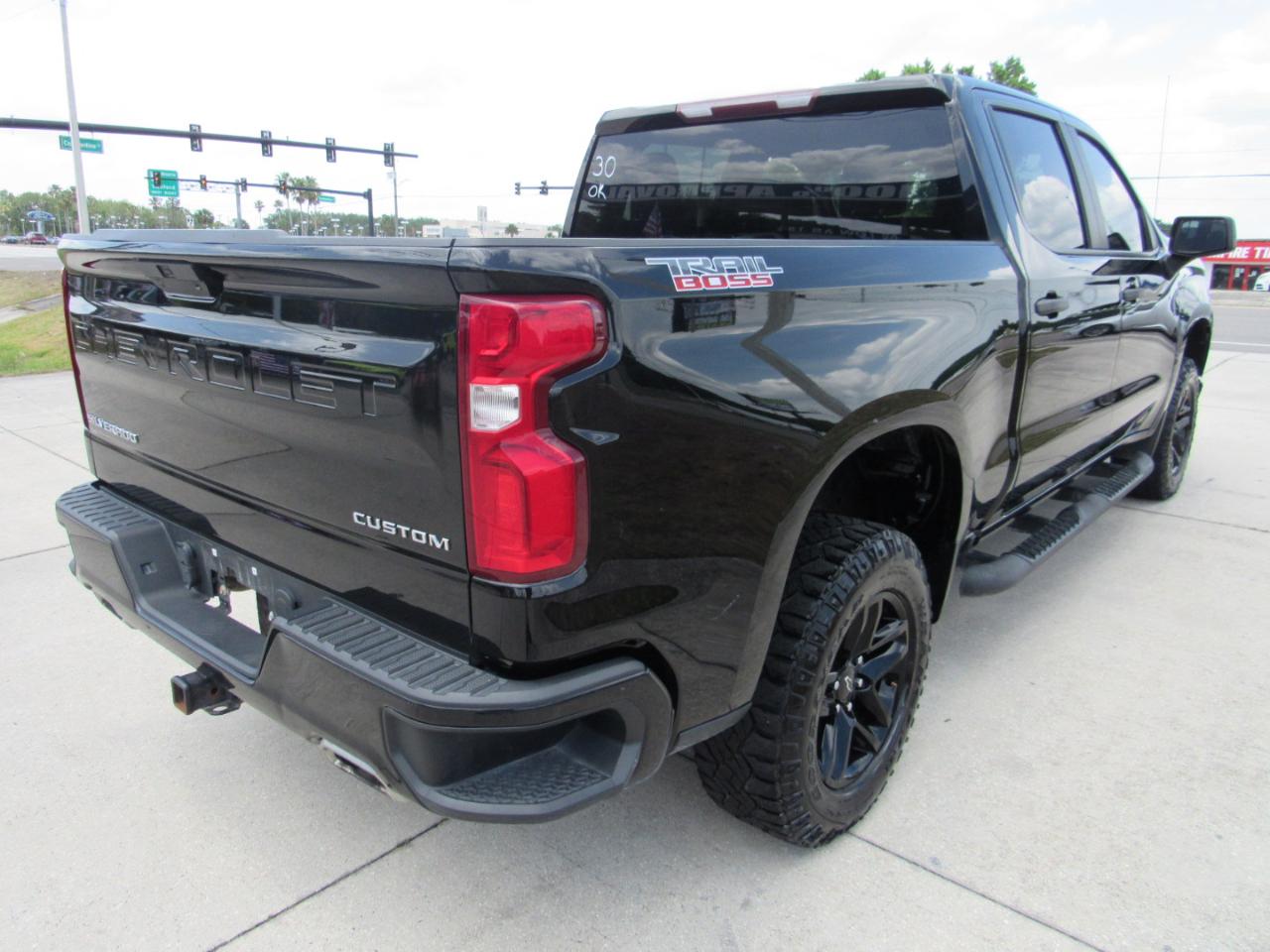 Chevrolet Silverado 1500 4WD Crew Cab 147" Custom Trail Boss 2021