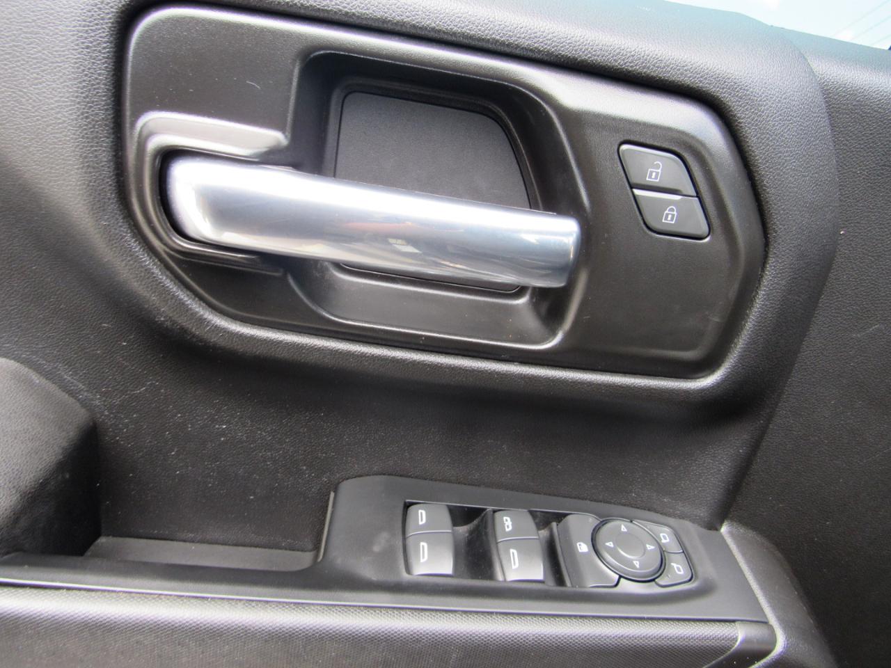 Chevrolet Silverado 1500 4WD Crew Cab 147" Custom Trail Boss 2021