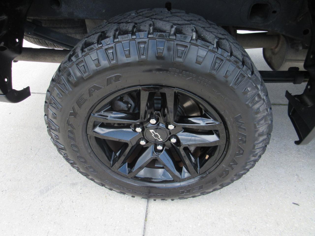 Chevrolet Silverado 1500 4WD Crew Cab 147" Custom Trail Boss 2021