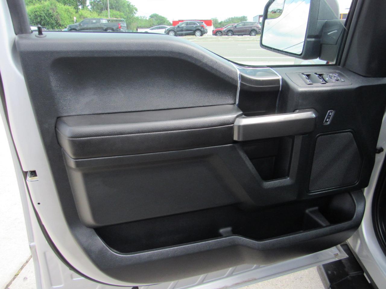 Ford F-150 4WD SuperCrew 145" XLT 2016