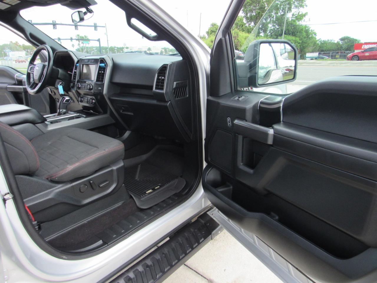 Ford F-150 4WD SuperCrew 145" XLT 2016