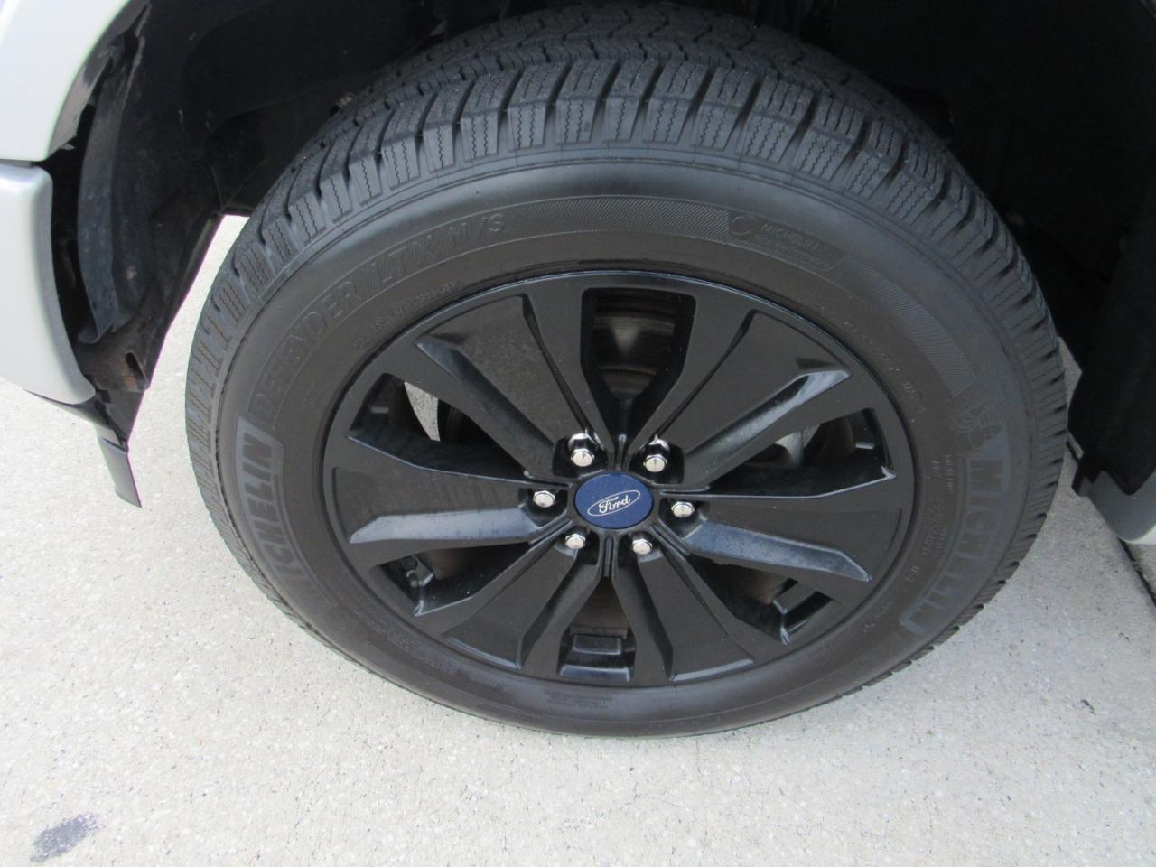 Ford F-150 4WD SuperCrew 145" XLT 2016