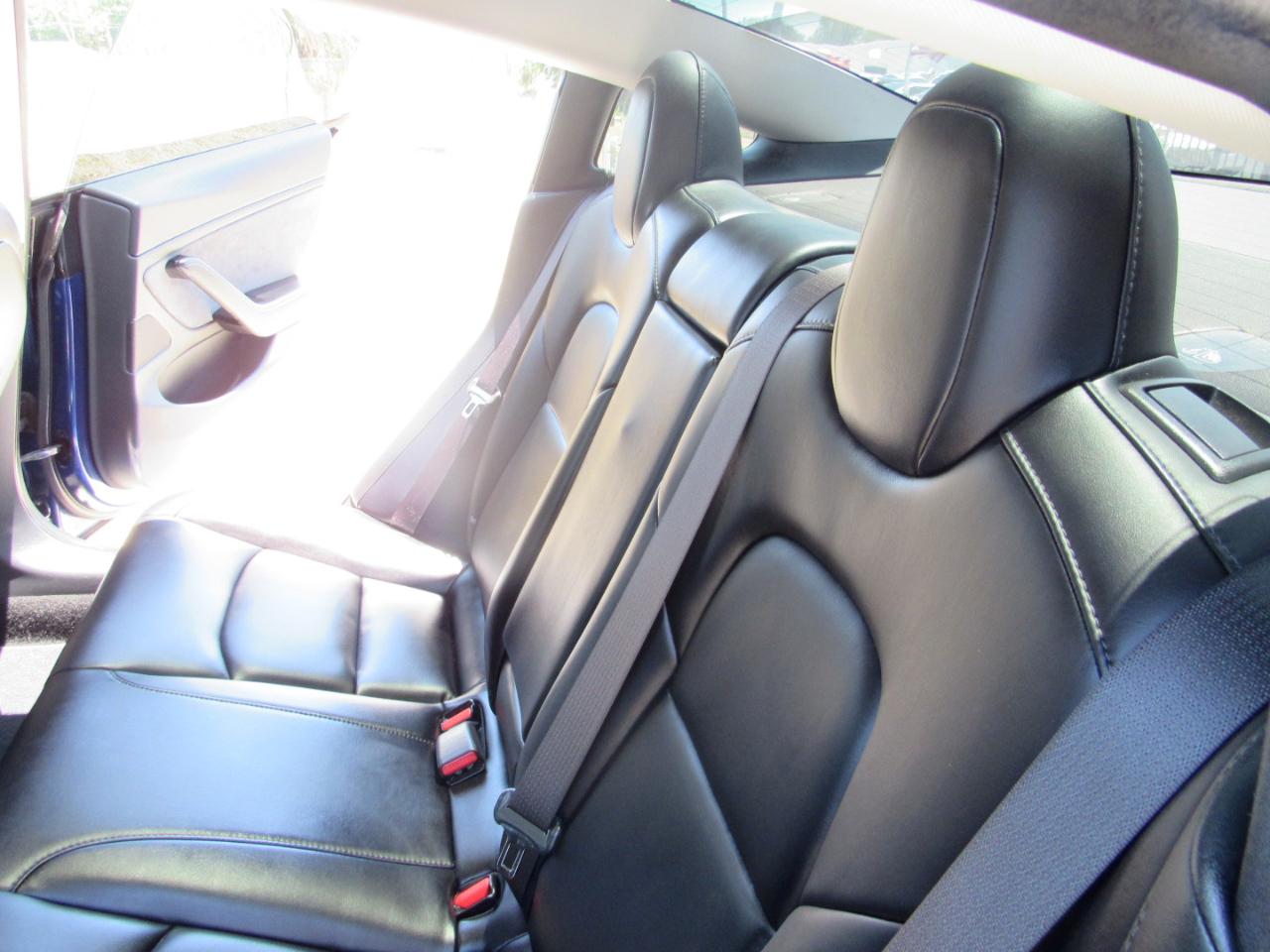 Tesla Model 3 Mid Range Battery RWD 2018