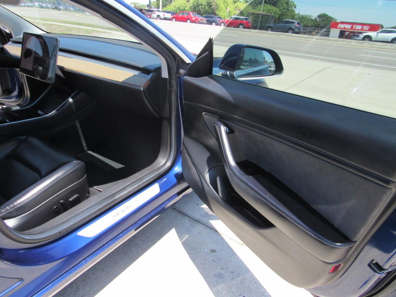 Tesla Model 3 Mid Range Battery RWD 2018