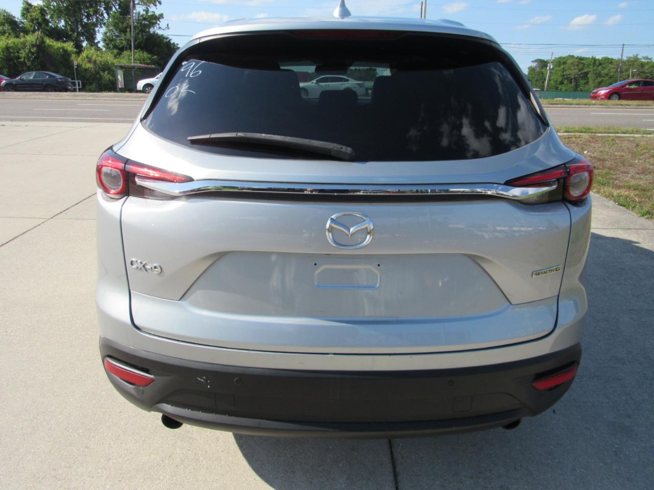 Mazda CX-9 Touring FWD 2021