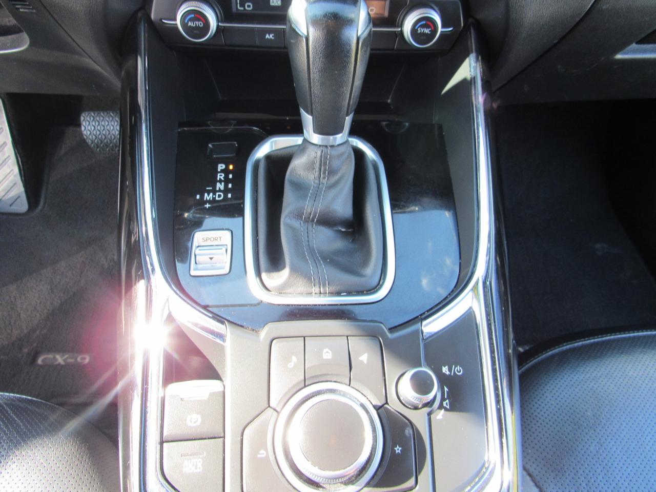 Mazda CX-9 Touring FWD 2021