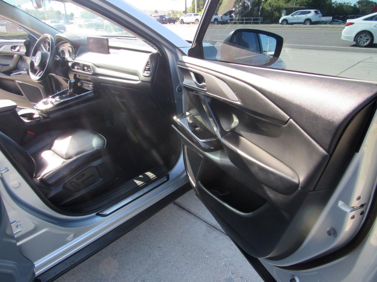 Mazda CX-9 Touring FWD 2021