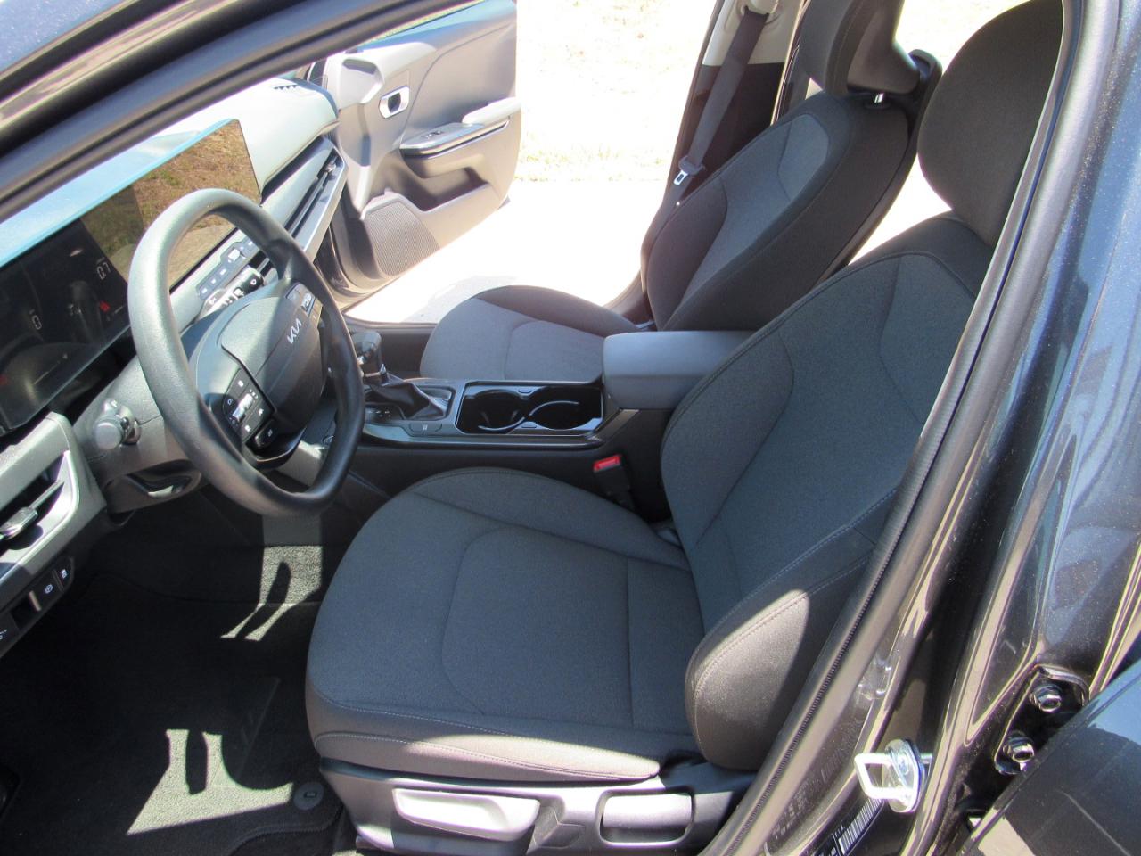 Kia K4 LXS FWD 2025