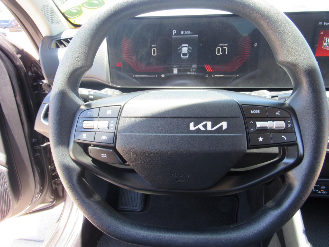 Kia K4 LXS FWD 2025