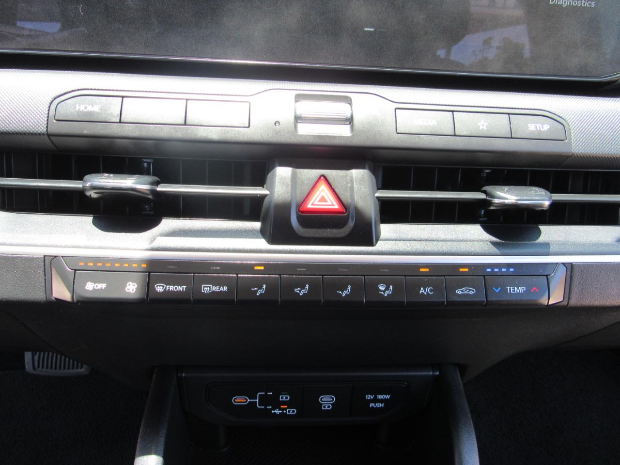 Kia K4 LXS FWD 2025