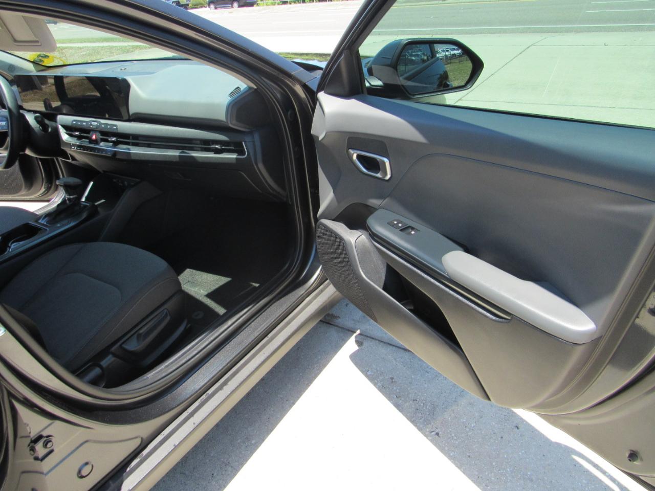 Kia K4 LXS FWD 2025