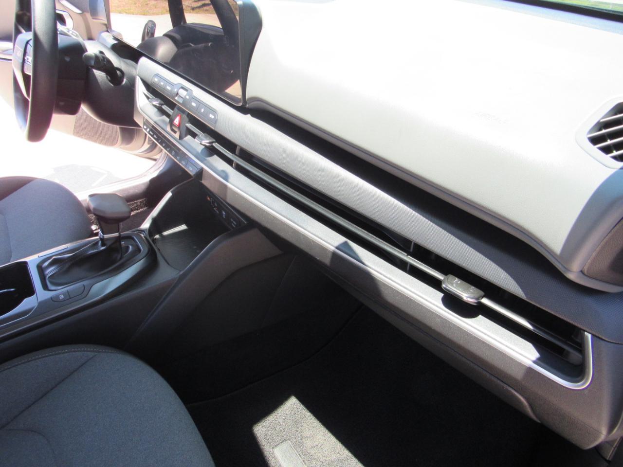 Kia K4 LXS FWD 2025