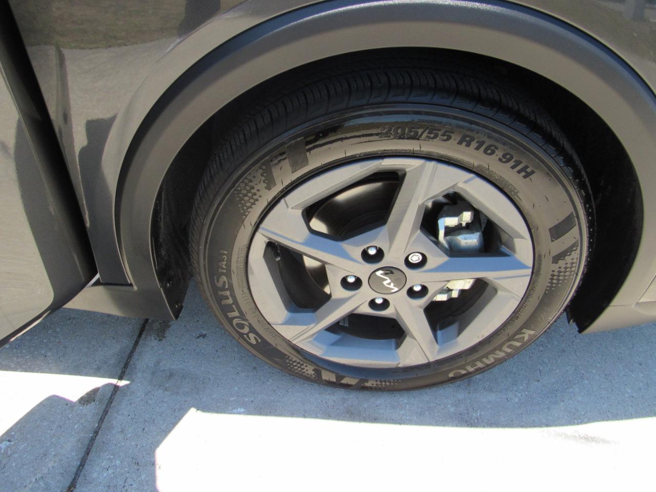 Kia K4 LXS FWD 2025
