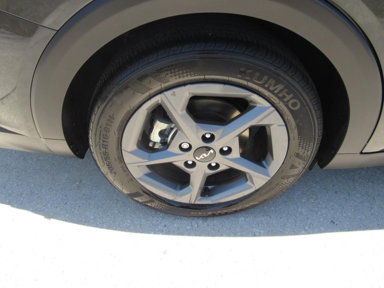 Kia K4 LXS FWD 2025