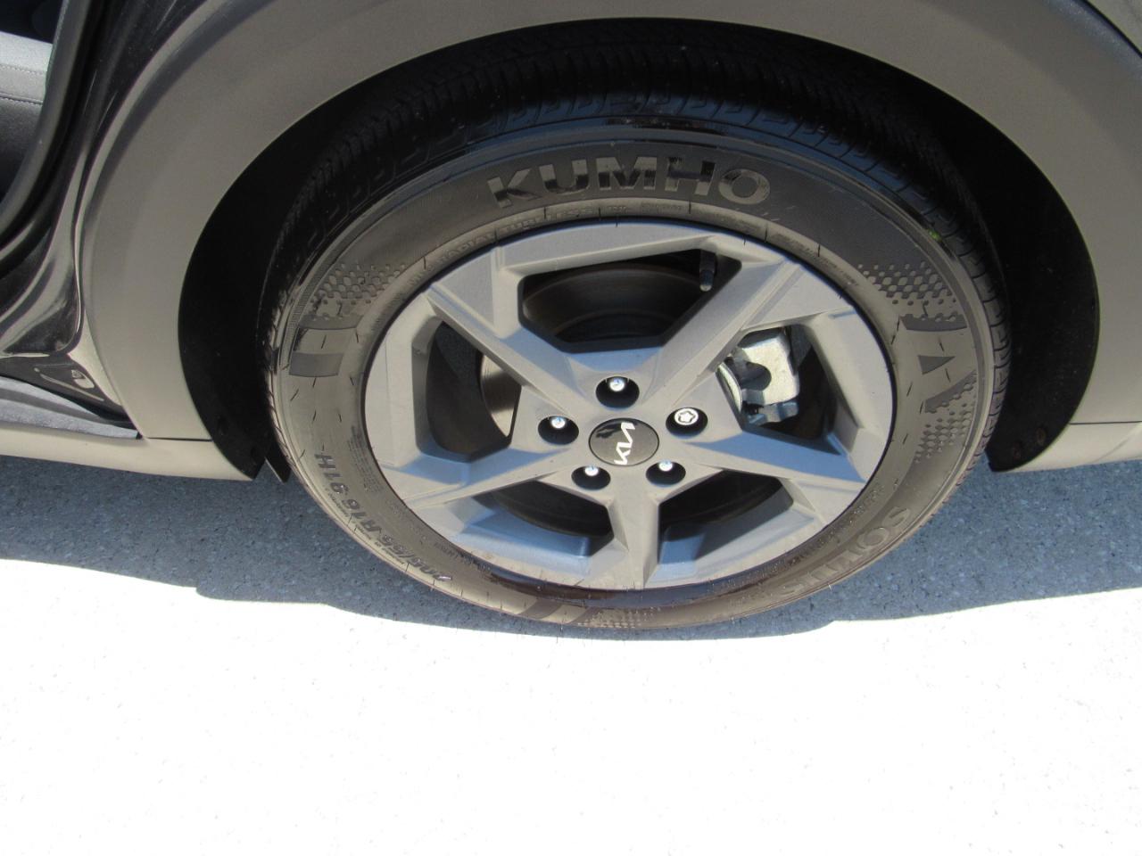 Kia K4 LXS FWD 2025