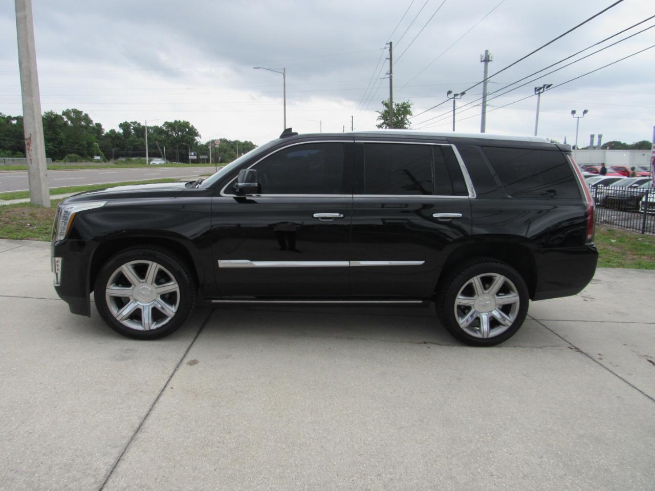 Cadillac Escalade 2WD 4dr Premium Luxury 2018