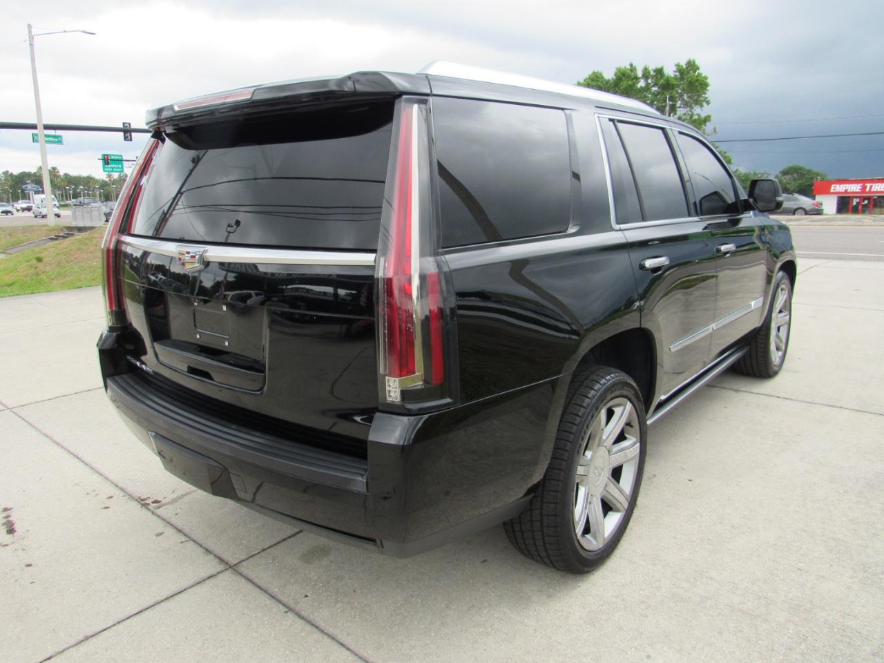 Cadillac Escalade 2WD 4dr Premium Luxury 2018