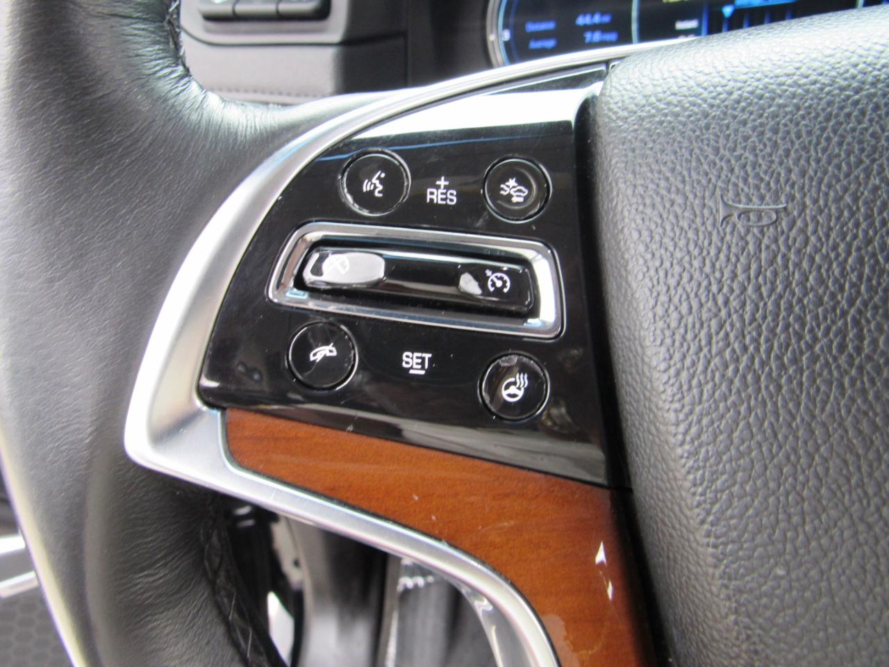 Cadillac Escalade 2WD 4dr Premium Luxury 2018