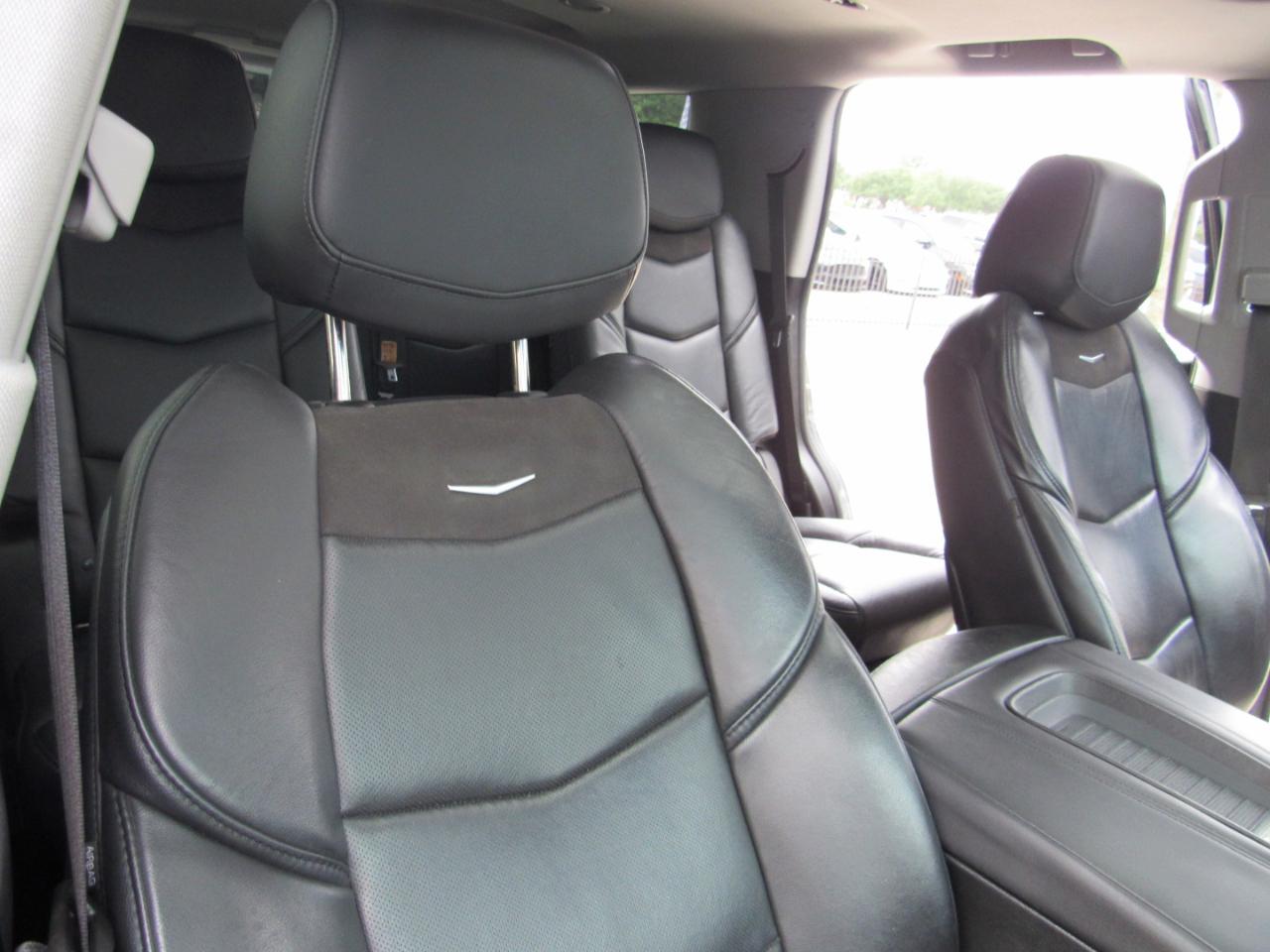 Cadillac Escalade 2WD 4dr Premium Luxury 2018