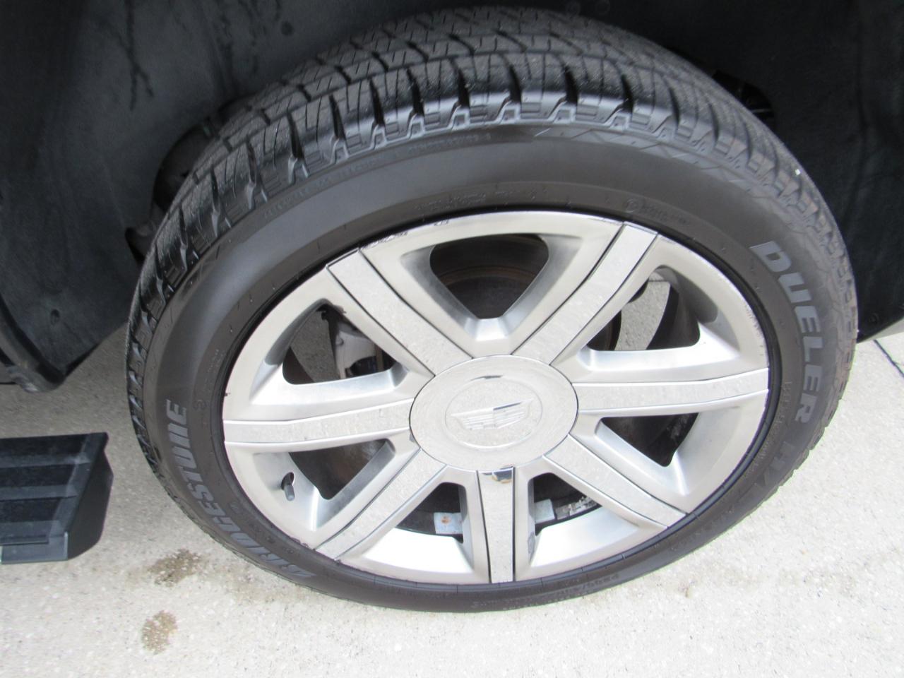 Cadillac Escalade 2WD 4dr Premium Luxury 2018