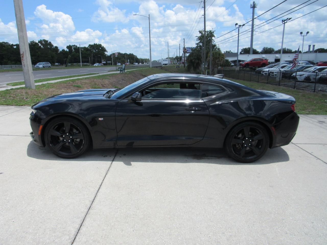 Chevrolet Camaro 2dr Cpe 1LT 2017