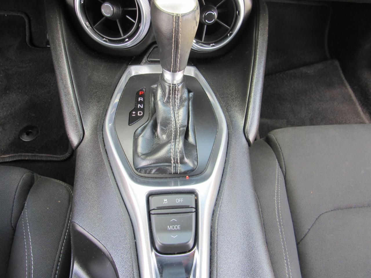 Chevrolet Camaro 2dr Cpe 1LT 2017
