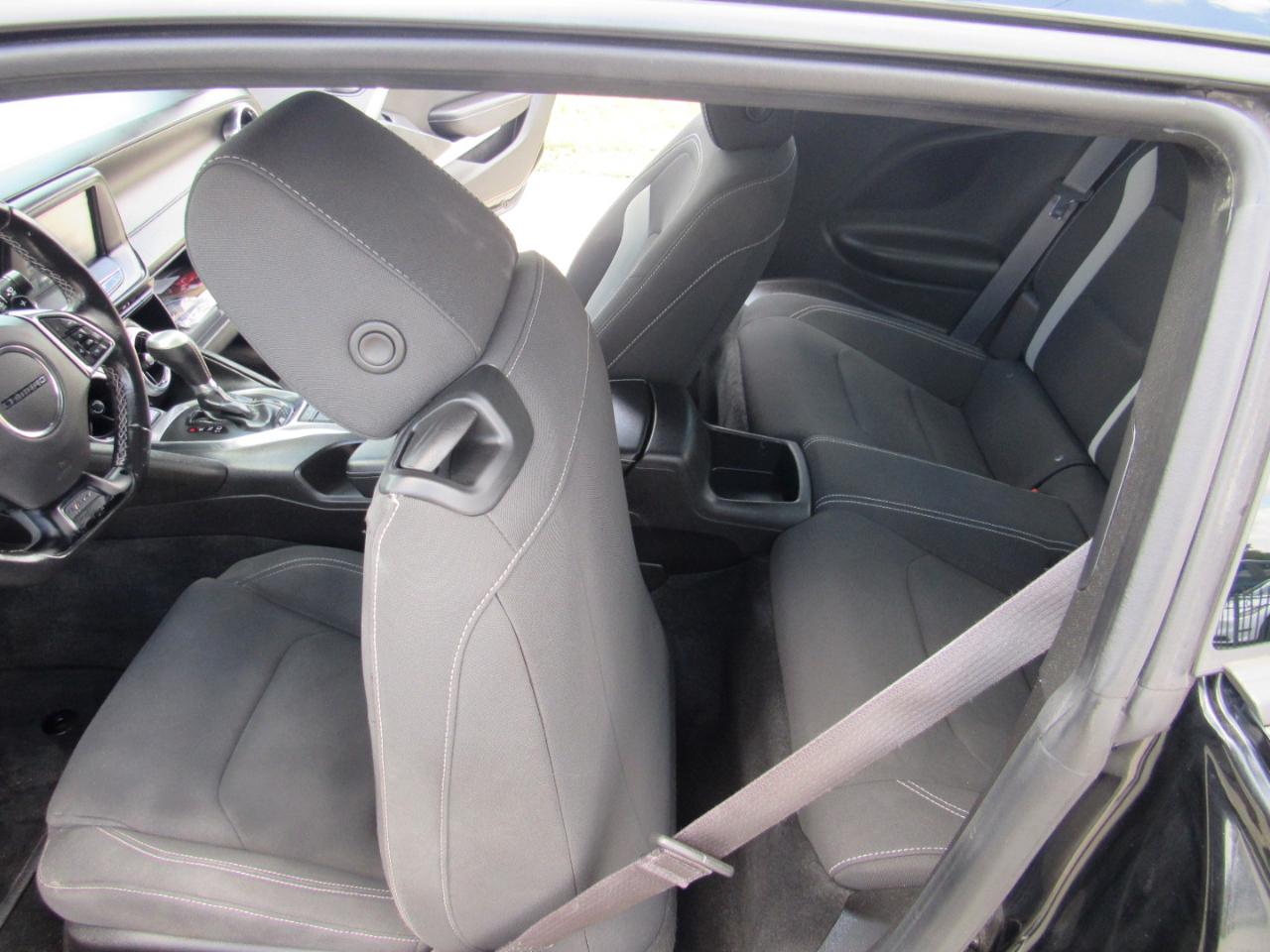 Chevrolet Camaro 2dr Cpe 1LT 2017