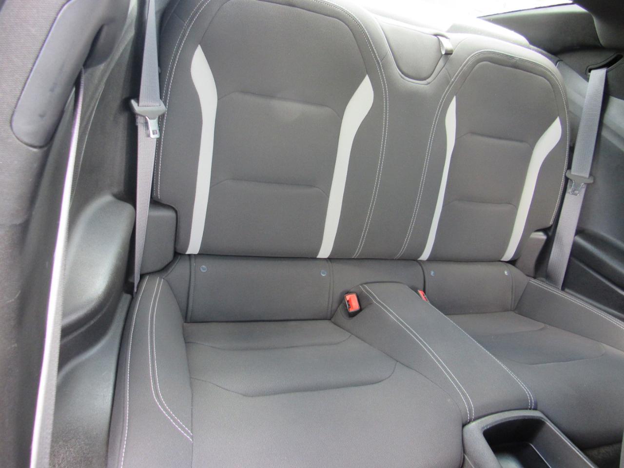 Chevrolet Camaro 2dr Cpe 1LT 2017