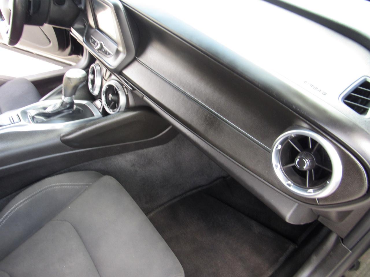 Chevrolet Camaro 2dr Cpe 1LT 2017
