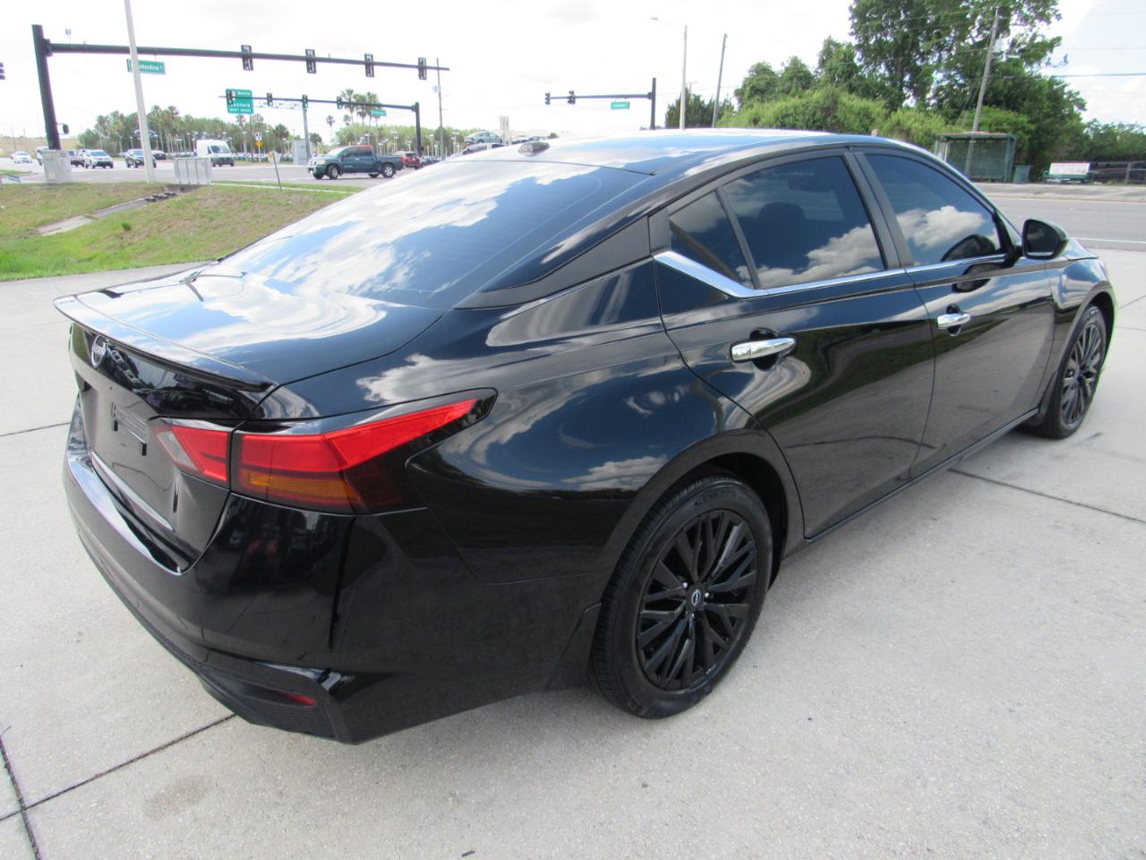 Nissan Altima SV FWD 2025