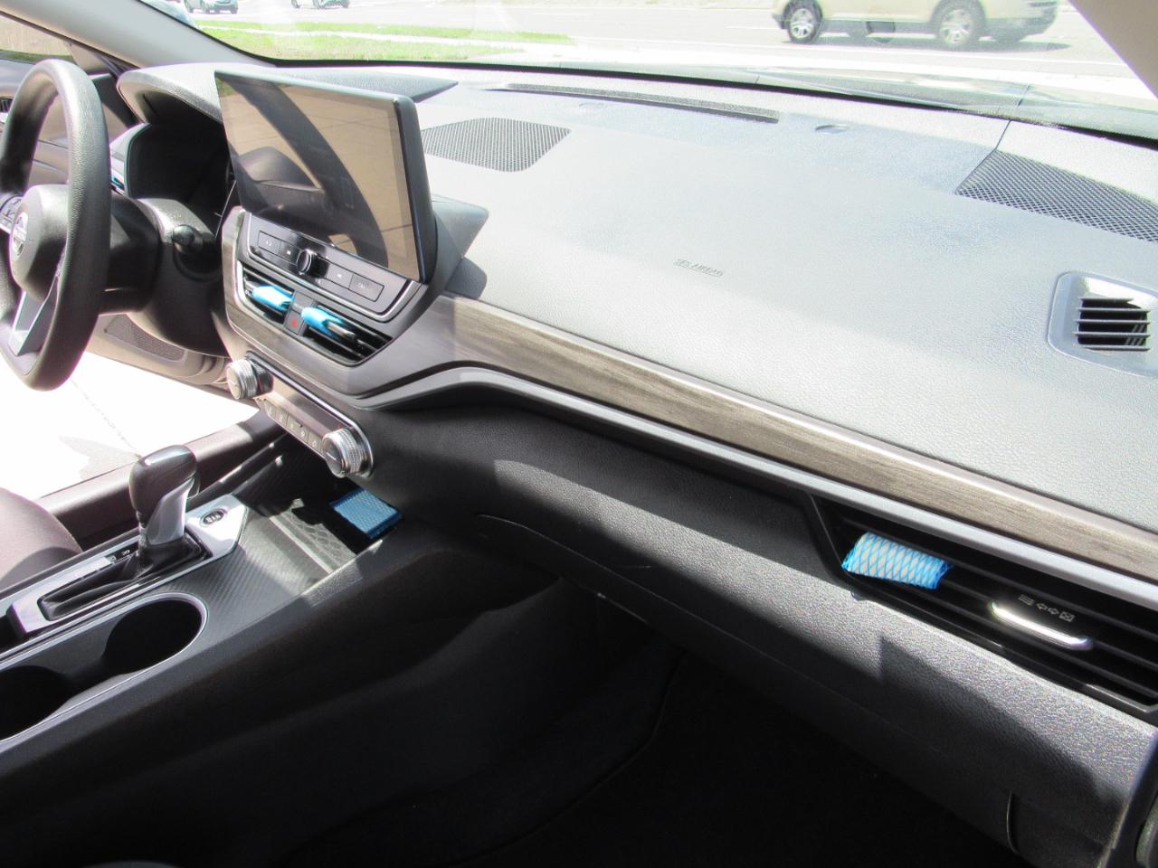 Nissan Altima SV FWD 2025