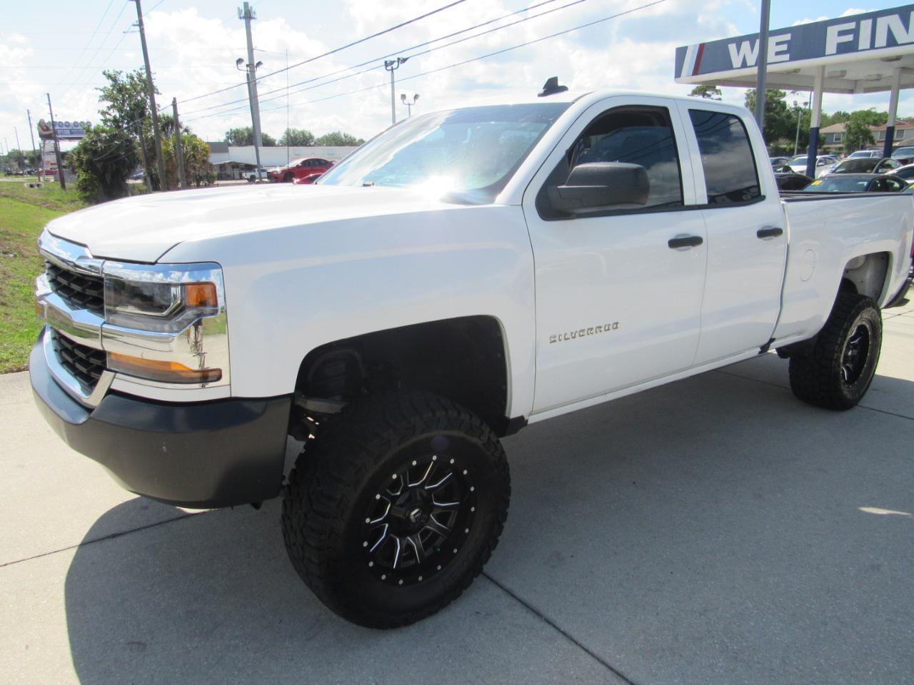 Chevrolet Silverado 1500 2WD Double Cab 143.5" Work Truck 2017