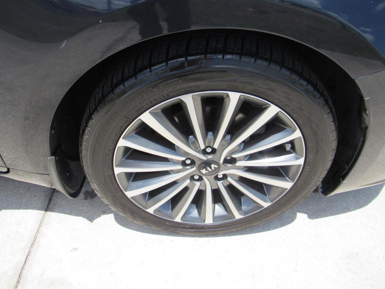 Kia Cadenza Premium Sedan 2018
