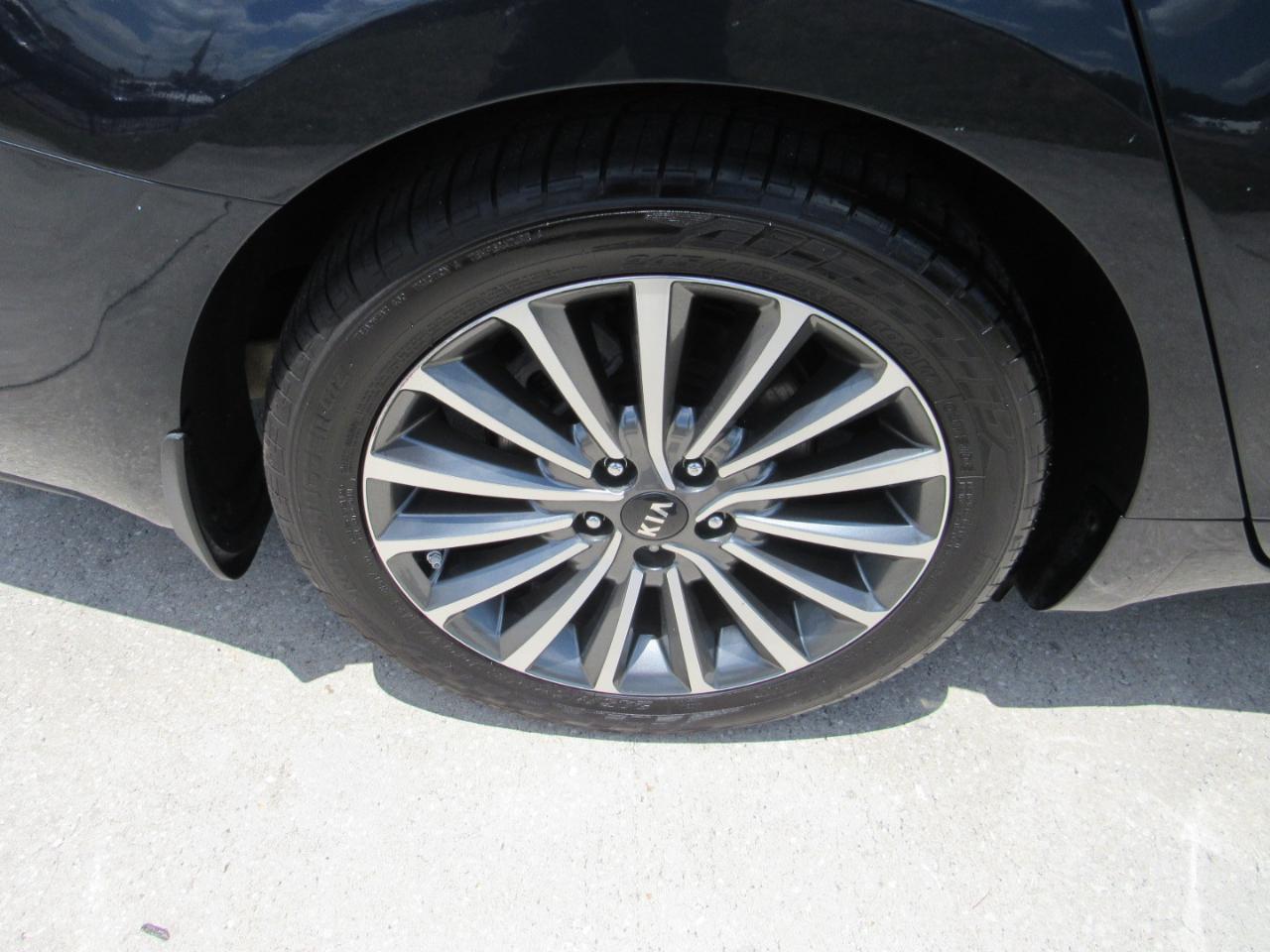 Kia Cadenza Premium Sedan 2018