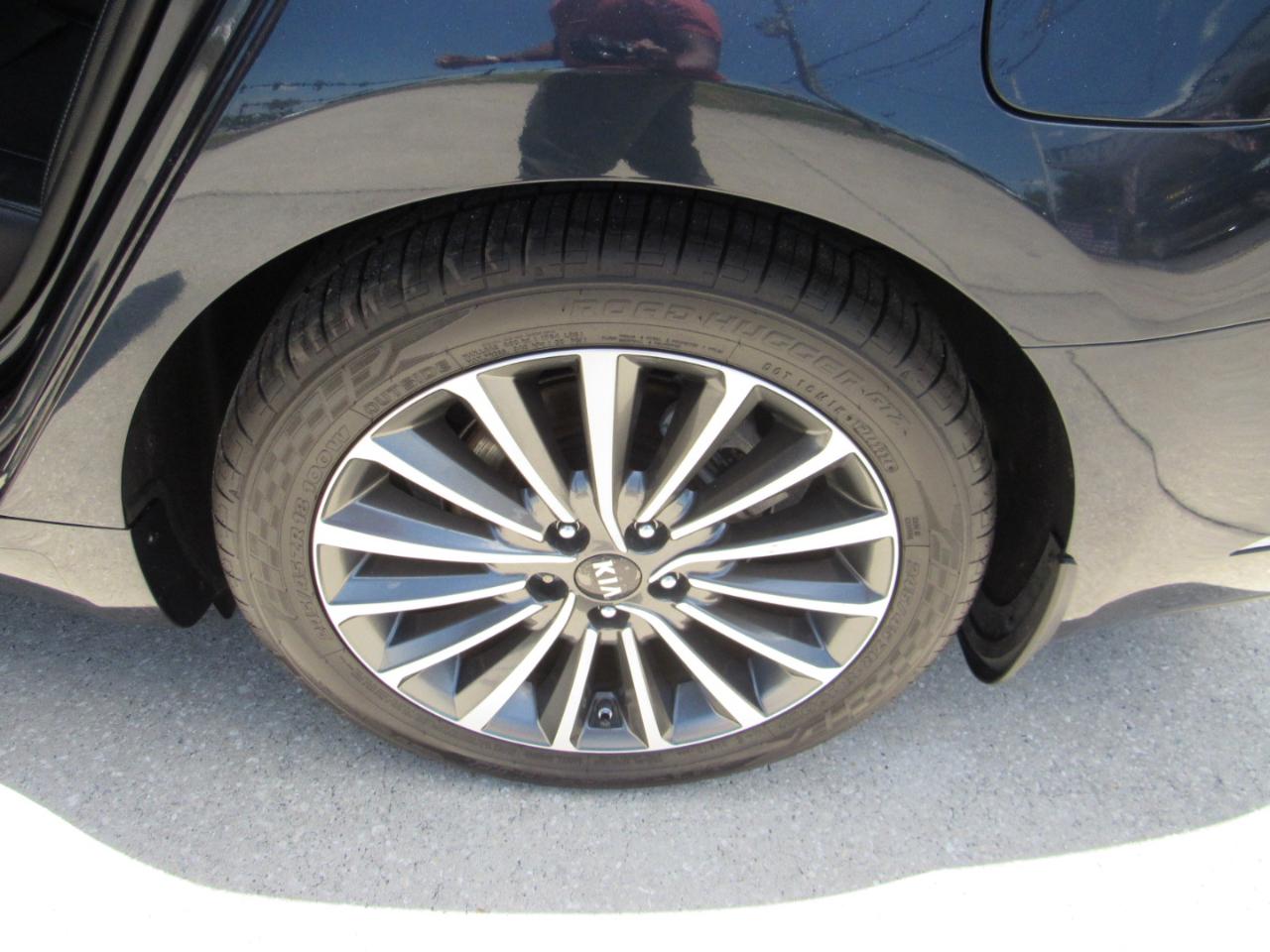 Kia Cadenza Premium Sedan 2018