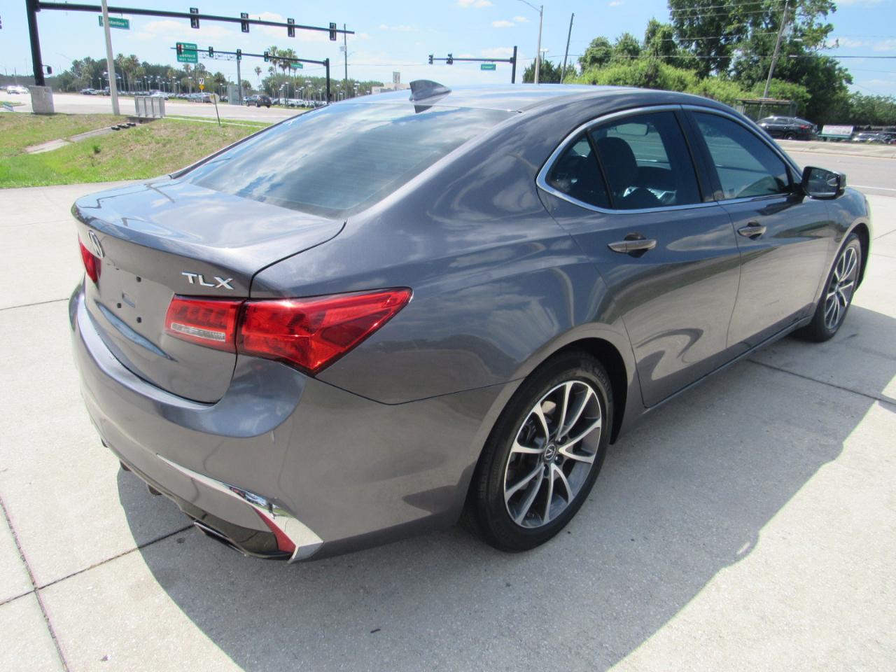 Acura TLX 3.5L FWD 2018