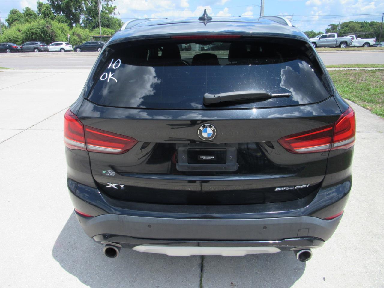 BMW X1 sDrive28i Sports Activity Vehicle 2021