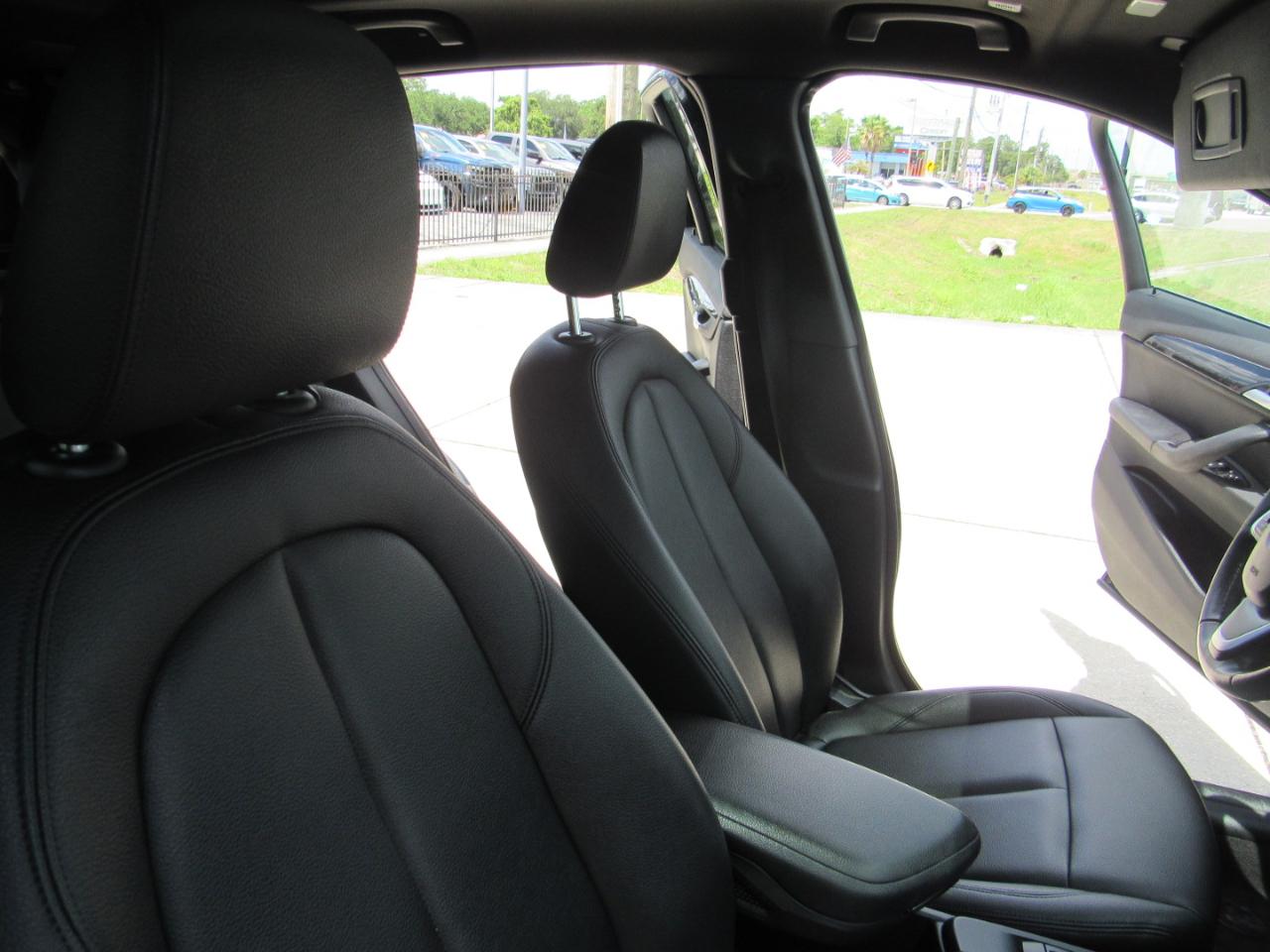 BMW X1 sDrive28i Sports Activity Vehicle 2021