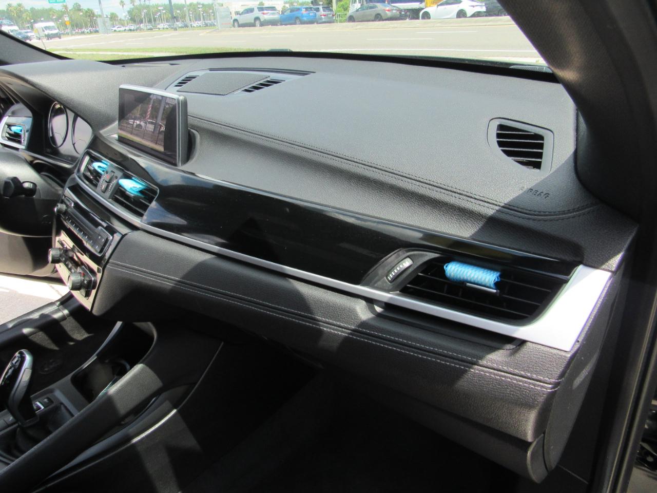 BMW X1 sDrive28i Sports Activity Vehicle 2021