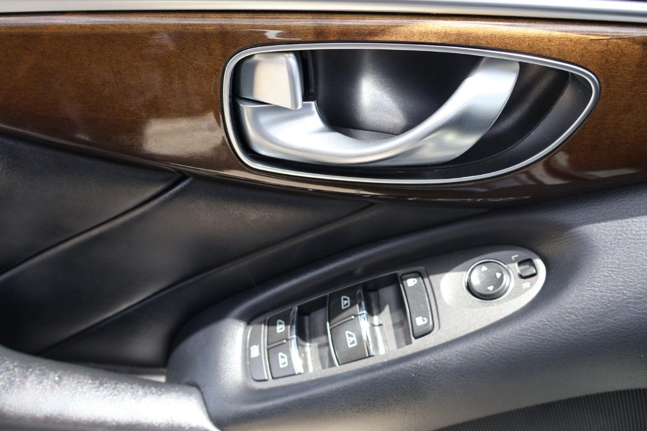 Infiniti Q50 3.0t LUXE RWD 2019