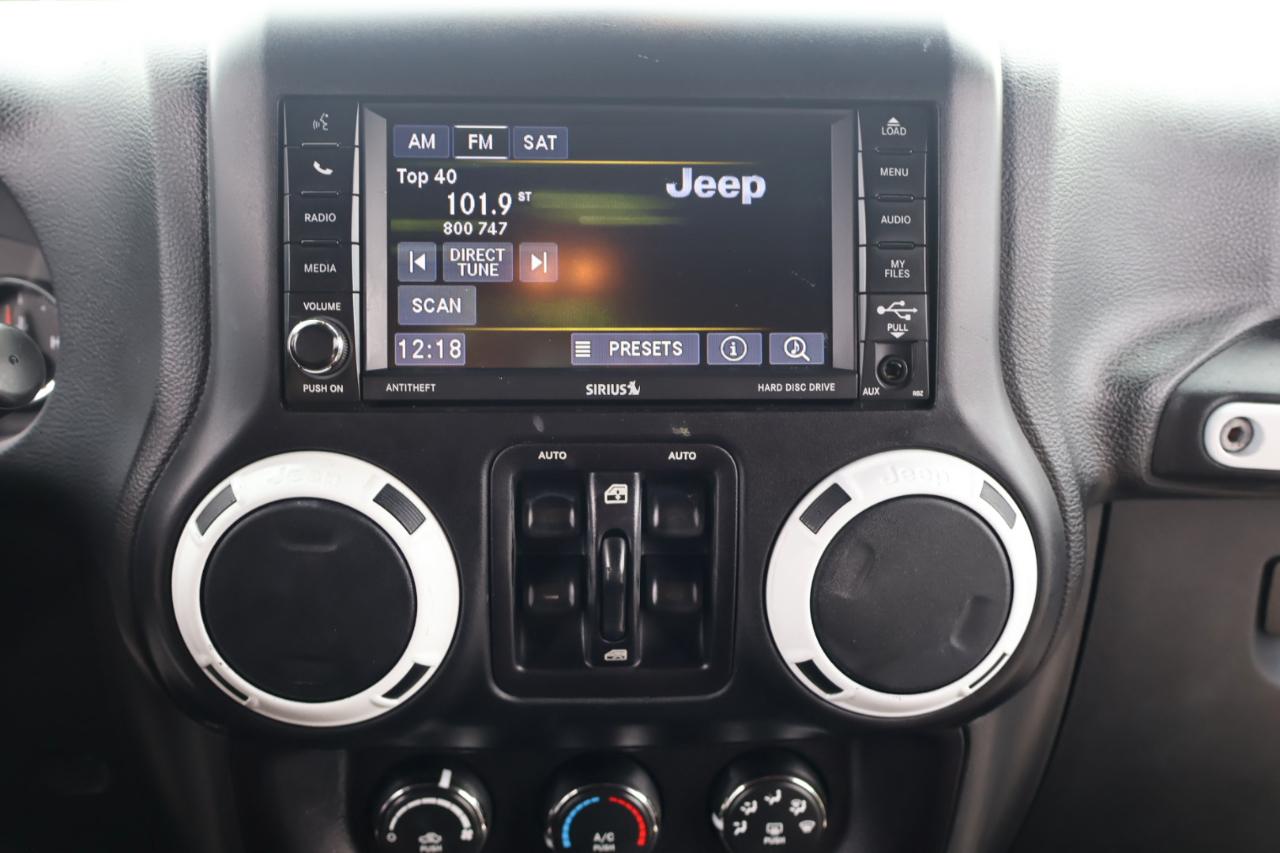 Jeep Wrangler Unlimited 4WD 4dr Sport 2016