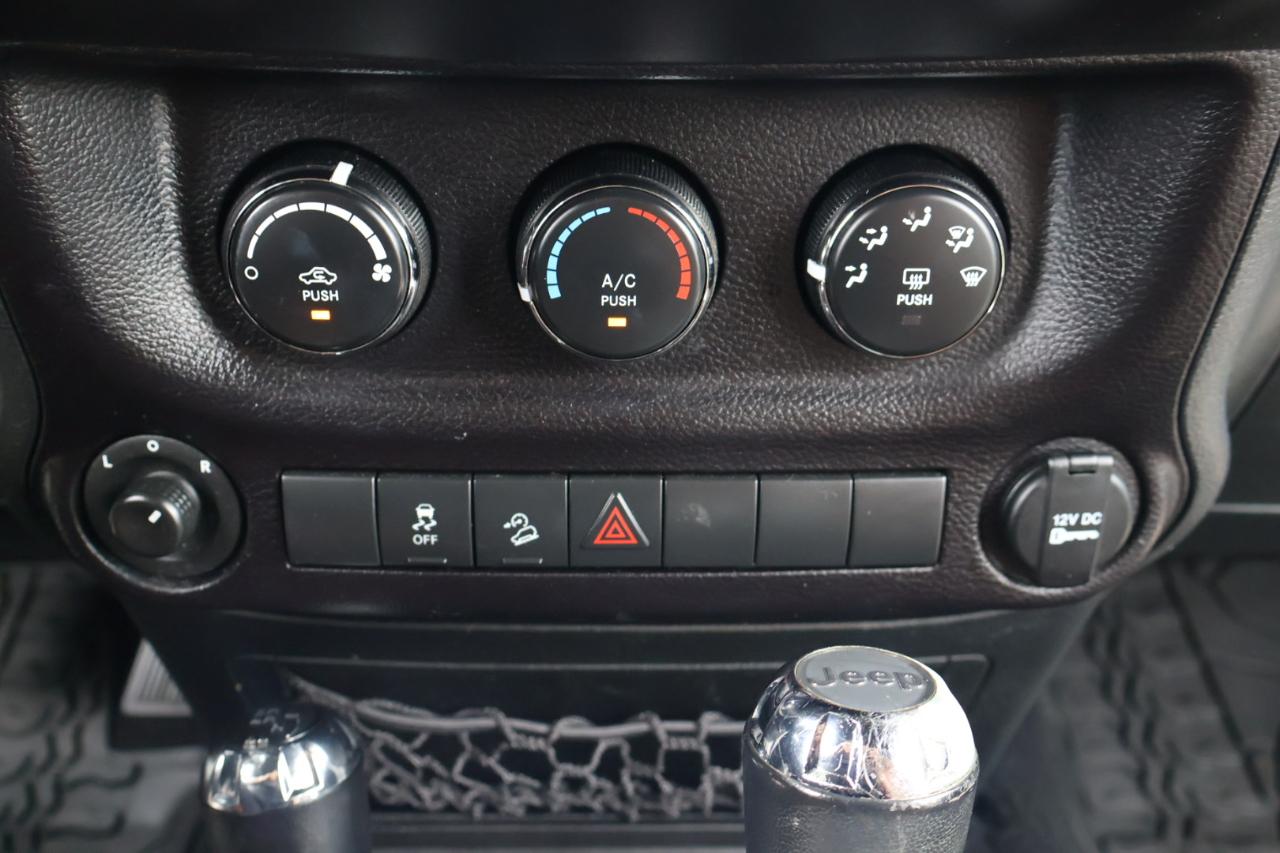 Jeep Wrangler Unlimited 4WD 4dr Sport 2016