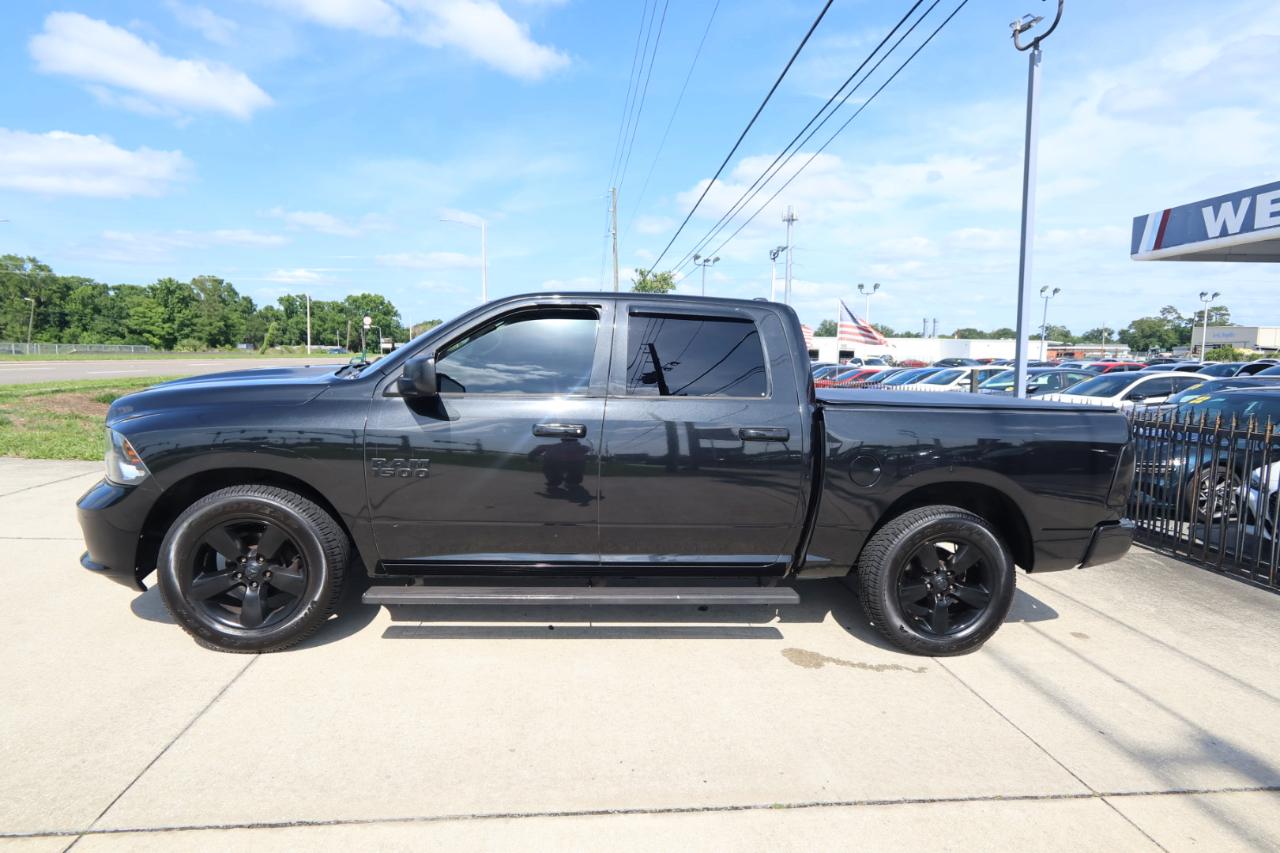 RAM 1500 Express 4x2 Crew Cab 5'7" Box 2018